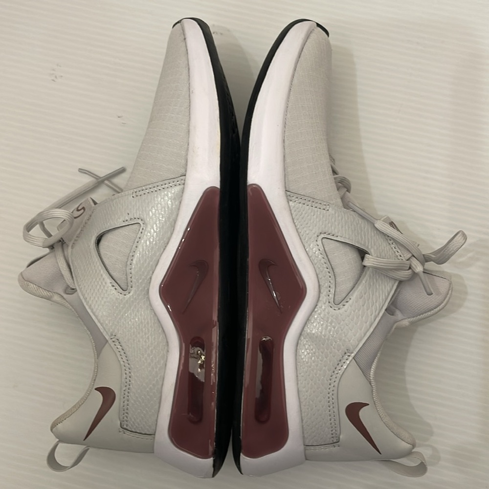 NIKE AIR MAX BELLA 5 TRAINING SNEAKERS WOMENS SIZE 8.5 - Picture 12 of 16